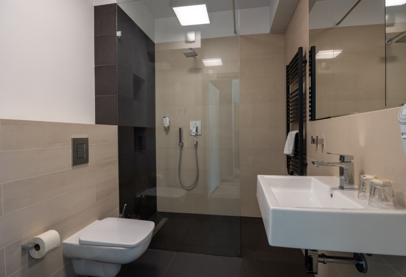 APARTMENT with kitchenette 4